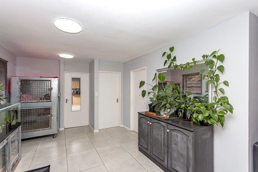 2 Bedroom Property for Sale in Table View Western Cape